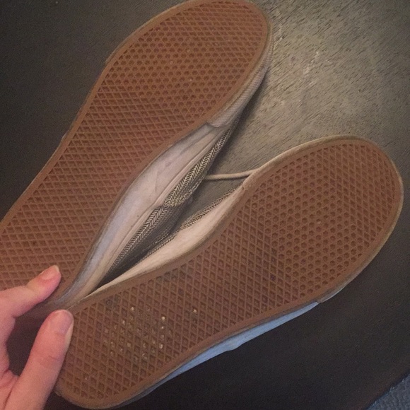 Vans. - Picture 2 of 3